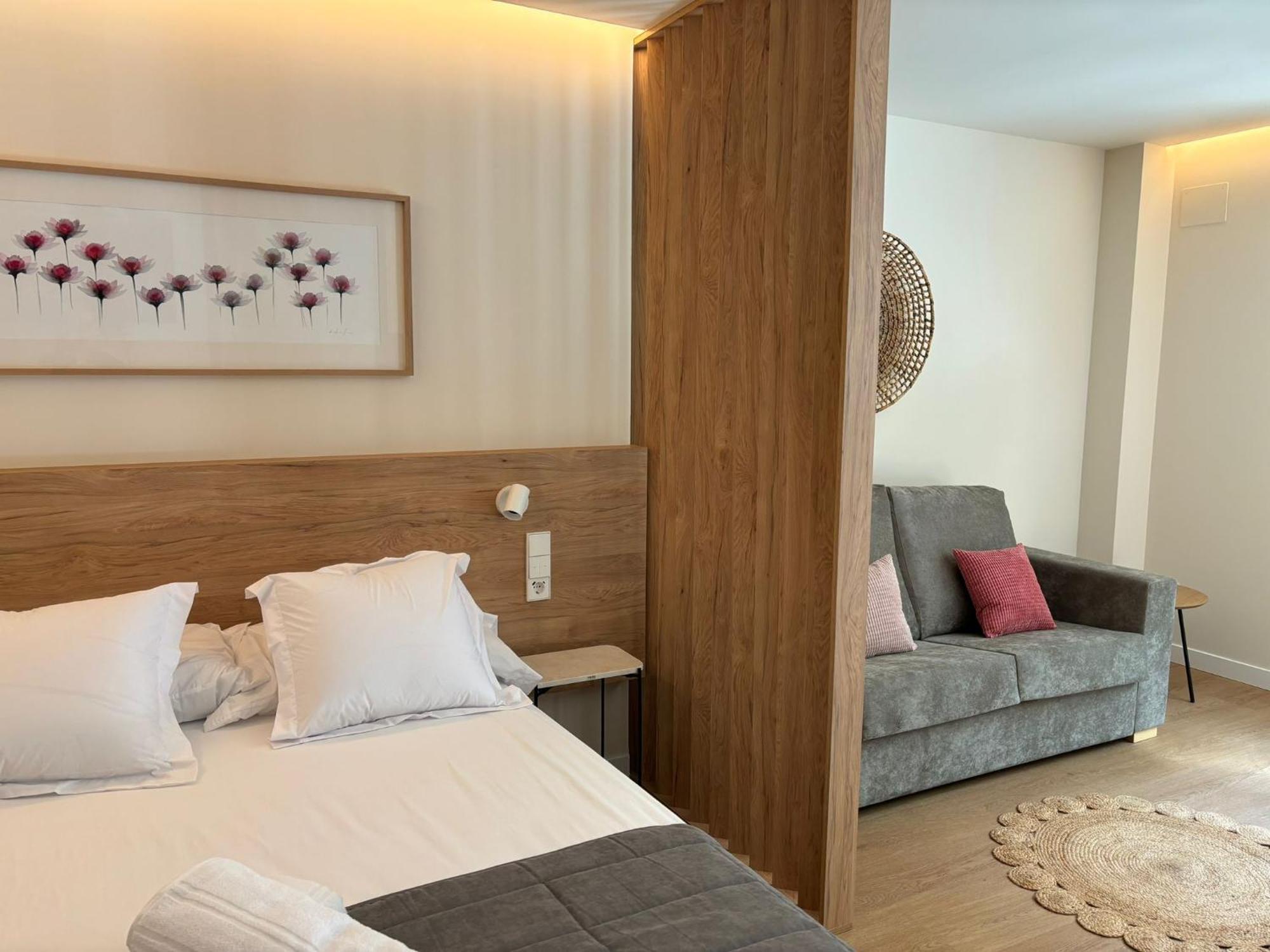 Apartamentos Joaquin Costa Santander Eksteriør bilde