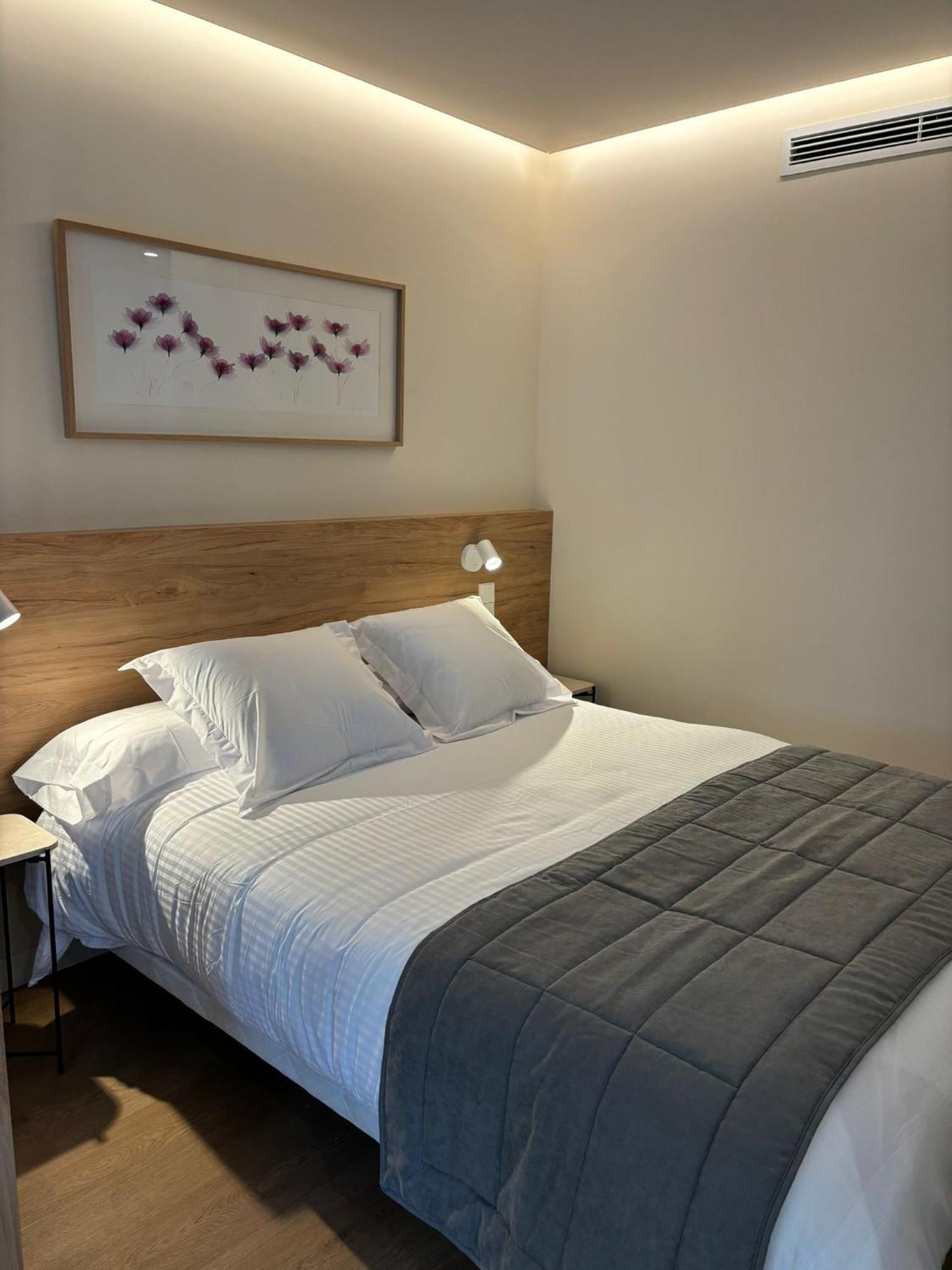 Apartamentos Joaquin Costa Santander Eksteriør bilde