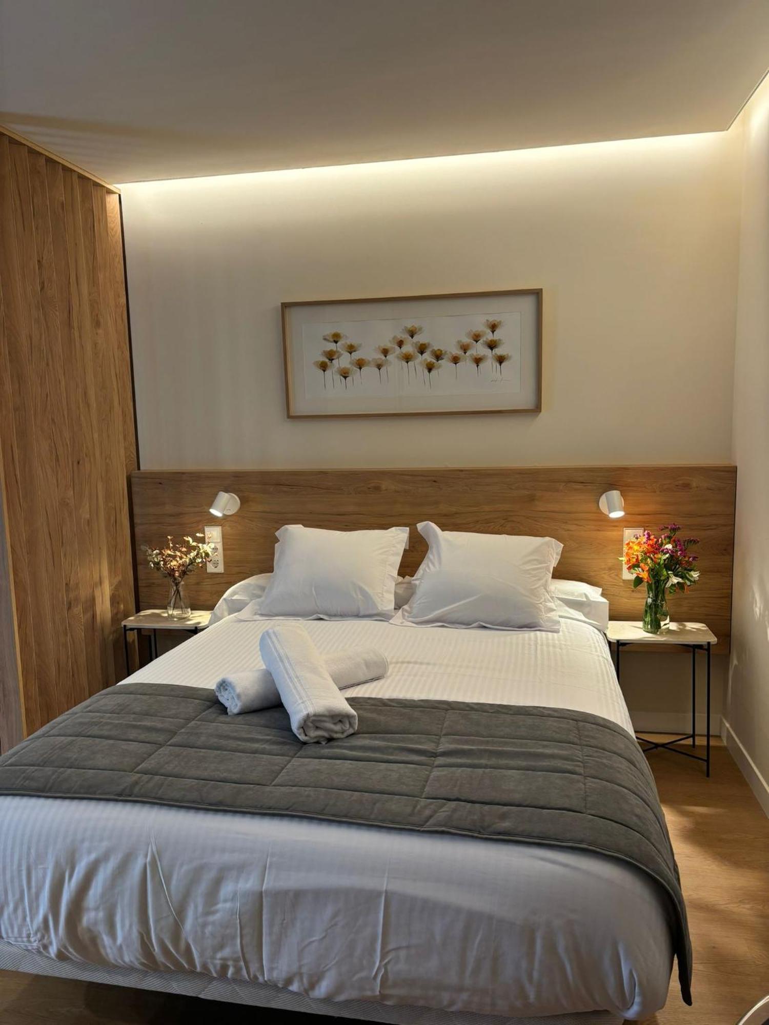 Apartamentos Joaquin Costa Santander Eksteriør bilde